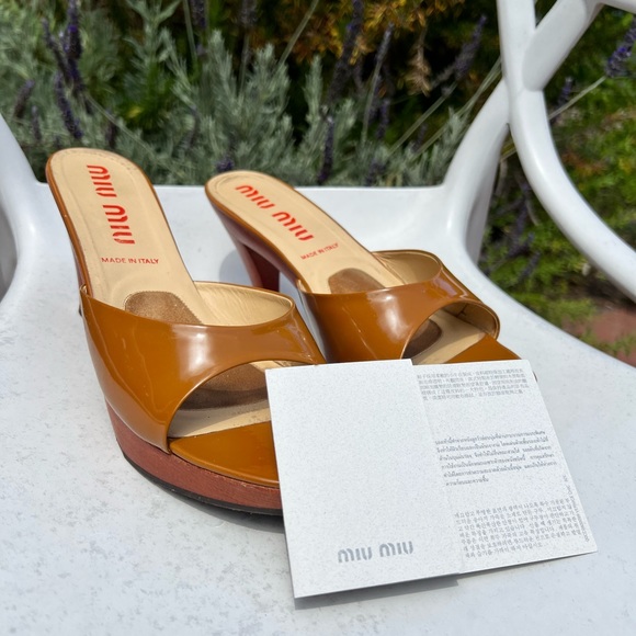 Vintage Miu Miu Wooden Heels, size 40. - Picture 7 of 13
